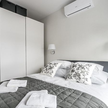 Mennica Residence Apartments By P&O Serviced Apartments Varsovie Chambre photo